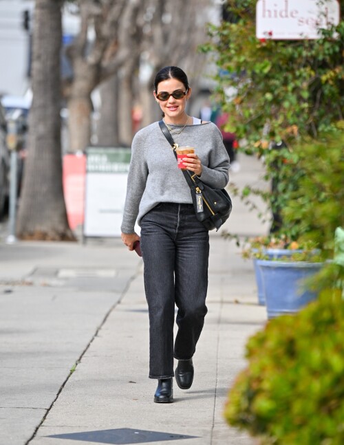 ee678806a26344b0d9b7883818f98a3e