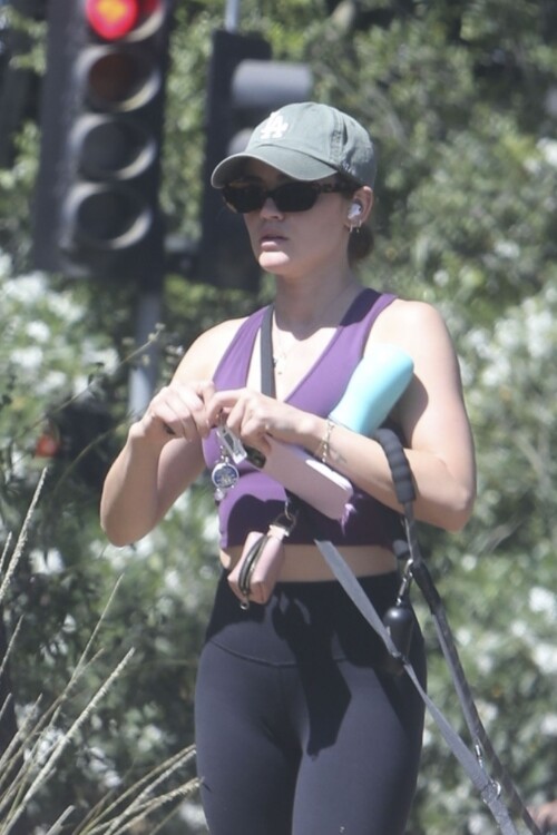 f0396cbe53f2fd35452798ee32575927