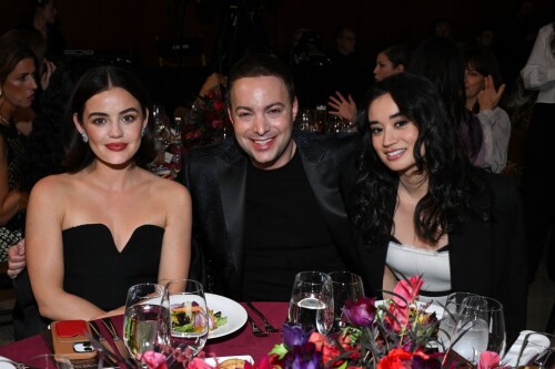 f53fa38e52e061e7a94fe4f417fb2fb7