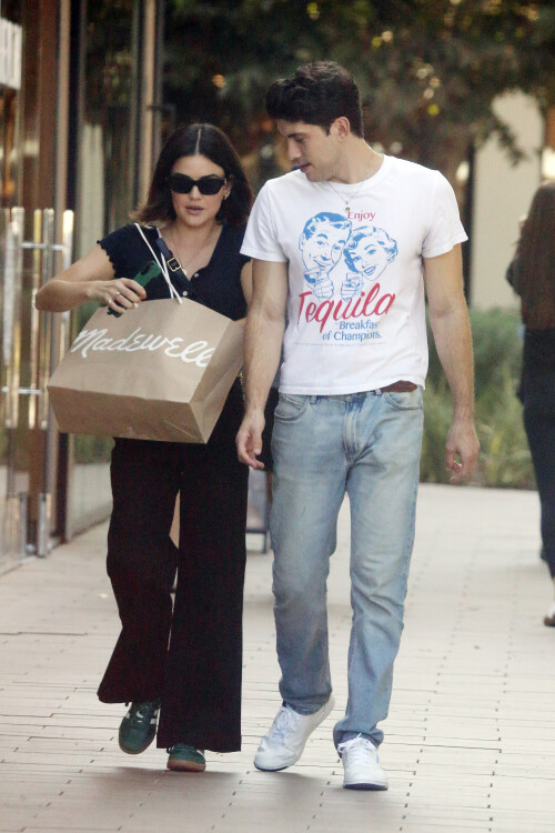 f8b77ff2feede5d2f55a208e466d5803