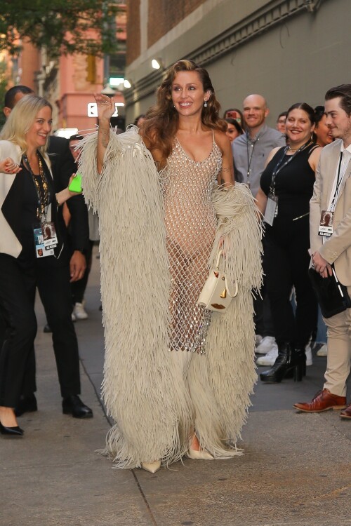 ffe8e06d91721eecf80772e2c5136ab8