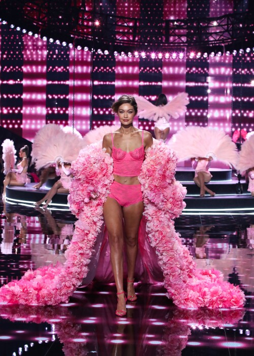 Mandatory Credit: Photo by Matt Baron/BEI/Shutterstock (15542276av)Gigi Hadid2025 Victoria's Secret Fashion Show - Runway Show, New York, USA - 15 Oct 2025