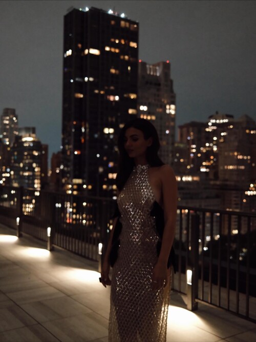 15e03eae1c7a65c24d3ab66e31497e2d