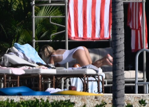 35ee1ad6b03b4046ae1022c07ab611b8