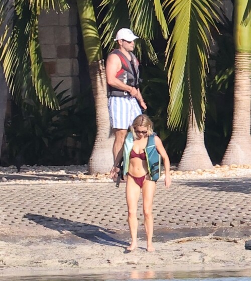 3da5d11b766a6afe6c3abbab379bec64