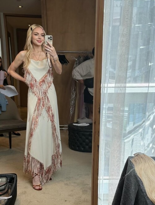 53d2d4cff74328edaf900862efa44428