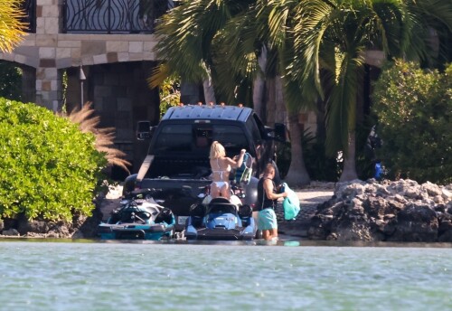 54111dc8c049700cd0a7c955198158c4