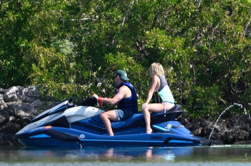 65a24da9403ecbf76ff76a4a5cbd858e