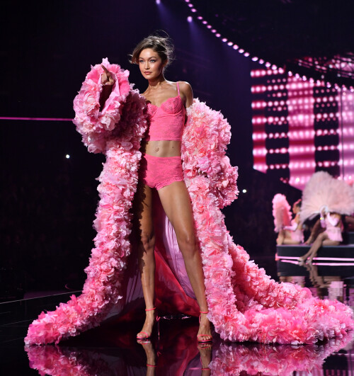 Mandatory Credit: Photo by Stephen Lovekin/Shutterstock (15542275e)Gigi Hadid2025 Victoria's Secret Fashion Show - Runway Show, New York, USA - 15 Oct 2025
