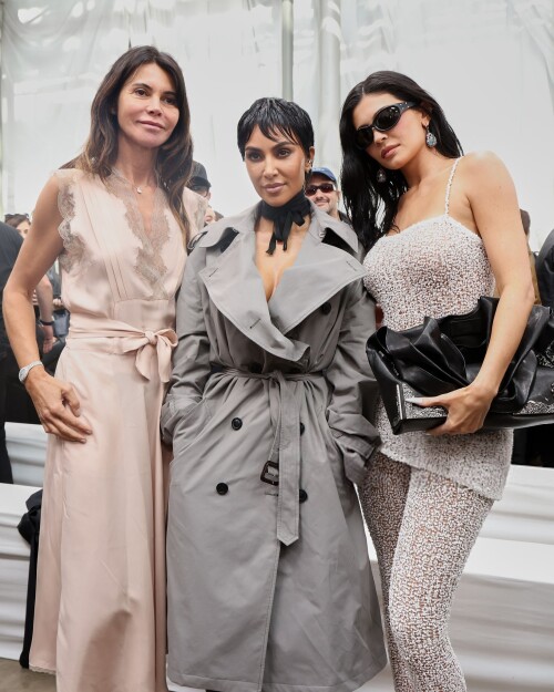 7baa2b412e53bfcff9cd6a05d35c7506