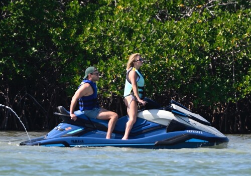 8364e568415d42e6a607fdb1c7f47418