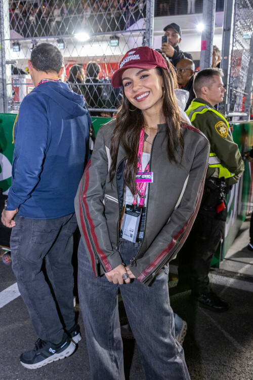 83e9a7c63a092e9aebed5ddcf3d4b3e3