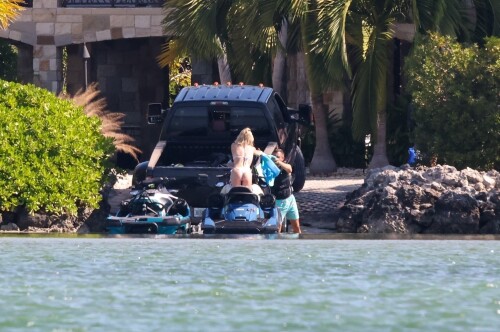 853cfb35148ae41f6943ae9db0c83893