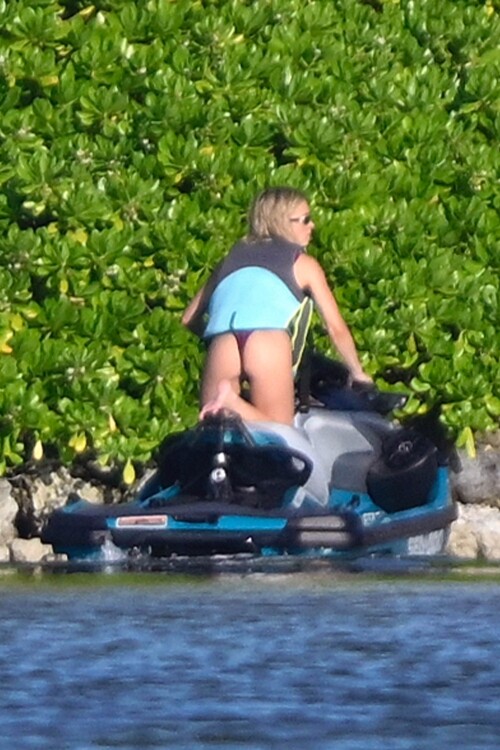 8bcd5903239d4f8e9d476491535f3d18