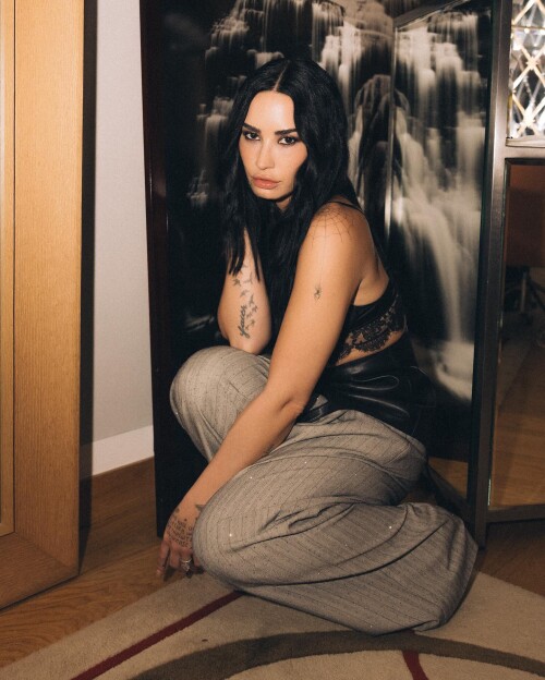 b0fd08e22d4a4e22999ace4cc737f00e