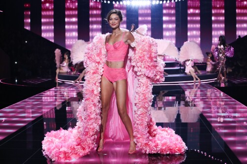 Mandatory Credit: Photo by Matt Baron/BEI/Shutterstock (15542276am)Gigi Hadid2025 Victoria's Secret Fashion Show - Runway Show, New York, USA - 15 Oct 2025