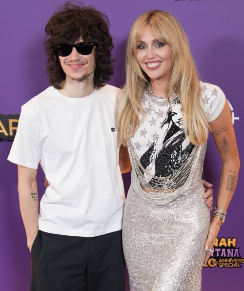 c64985e80d57c69080e802b1c39ad39f