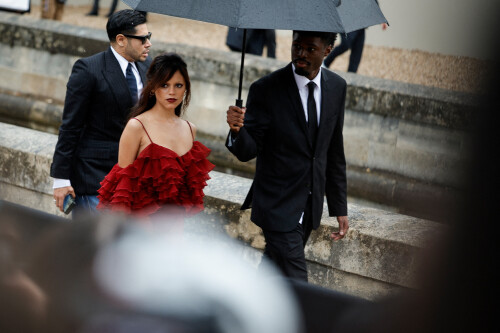 US actress Jenna Ortega arrives to attend Givenchy's fashion show for the Women Ready-to-wear Spring-Summer 2026 collection as part of the Paris Fashion Week, in Paris on October 3, 2025. (Photo by GEOFFROY VAN DER HASSELT / AFP)