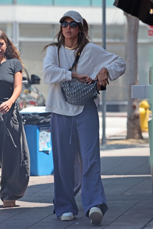 f03e1dc4a219b9aff589790f31d3f989