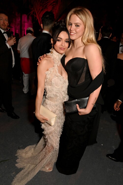 f92a617c403c8d925e043764f2dc2693