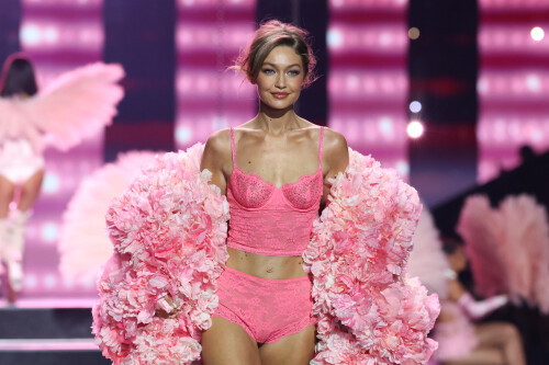 FASHION-US-VICTORIA'S SECRET