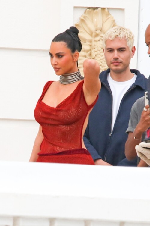 *EXCLUSIVE* Rio de Janeiro, BRAZIL    Kim Kardashian turned heads as she was seen on the balcony of the Copacabana Palace in Rio de Janeiro, wearing a stunning red dress. The reality star and entrepreneur looked effortlessly glamorous as she took in the breathtaking views of the city.Pictured: Kim KardashianBACKGRID USA 11 NOVEMBER 2025 BYLINE MUST READ: Dilson Silva / BACKGRIDUSA: +1 310 798 9111 / usasales@backgrid.comUK: +44 208 344 2007 / uksales@backgrid.com*UK Clients - Pictures Containing ChildrenPlease Pixelate Face Prior To Publication*