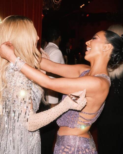 0563e18a4ce083e198f06cf7110ff7b0