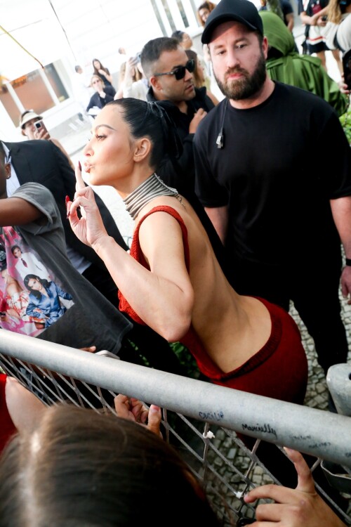 *EXCLUSIVE* Rio Janeiro, BRAZIL    Kim Kardashian was spotted outside the Copacabana Palace Hotel in Rio de Janeiro, taking time to greet fans after promoting her latest project, "Alls Fair".Pictured: Kim  KardashianBACKGRID USA 11 NOVEMBER 2025 BYLINE MUST READ: JUCE e Dilson  Silva / BACKGRIDUSA: +1 310 798 9111 / usasales@backgrid.comUK: +44 208 344 2007 / uksales@backgrid.com*UK Clients - Pictures Containing ChildrenPlease Pixelate Face Prior To Publication*