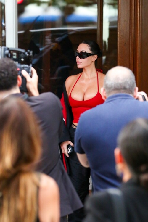 *EXCLUSIVE* Rio de Janeiro, BRAZIL   Kim Kardashian was seen leaving the Copacabana Palace Hotel in Rio de Janeiro after promoting her latest project, Alls Fair. The reality TV star and entrepreneur made her way to Galeo Airport, looking poised as she prepared to leave the city following her promotional activities.Pictured: Kim KardashianBACKGRID USA 11 NOVEMBER 2025 BYLINE MUST READ: Dilson Silva / BACKGRIDUSA: +1 310 798 9111 / usasales@backgrid.comUK: +44 208 344 2007 / uksales@backgrid.com*UK Clients - Pictures Containing ChildrenPlease Pixelate Face Prior To Publication*