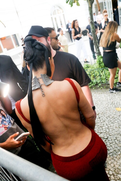 *EXCLUSIVE* Rio Janeiro, BRAZIL    Kim Kardashian was spotted outside the Copacabana Palace Hotel in Rio de Janeiro, taking time to greet fans after promoting her latest project, "Alls Fair".Pictured: Kim  KardashianBACKGRID USA 11 NOVEMBER 2025 BYLINE MUST READ: JUCE e Dilson  Silva / BACKGRIDUSA: +1 310 798 9111 / usasales@backgrid.comUK: +44 208 344 2007 / uksales@backgrid.com*UK Clients - Pictures Containing ChildrenPlease Pixelate Face Prior To Publication*