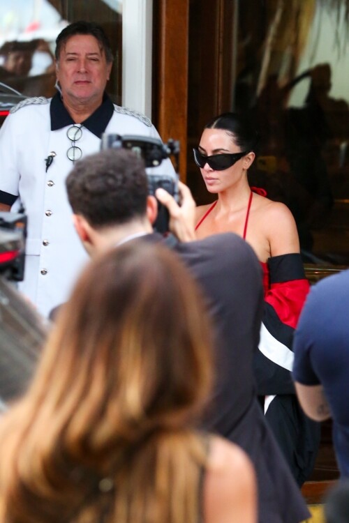 *EXCLUSIVE* Rio de Janeiro, BRAZIL   Kim Kardashian was seen leaving the Copacabana Palace Hotel in Rio de Janeiro after promoting her latest project, Alls Fair. The reality TV star and entrepreneur made her way to Galeo Airport, looking poised as she prepared to leave the city following her promotional activities.Pictured: Kim KardashianBACKGRID USA 11 NOVEMBER 2025 BYLINE MUST READ: Dilson Silva / BACKGRIDUSA: +1 310 798 9111 / usasales@backgrid.comUK: +44 208 344 2007 / uksales@backgrid.com*UK Clients - Pictures Containing ChildrenPlease Pixelate Face Prior To Publication*