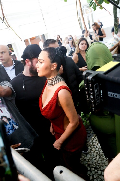 *EXCLUSIVE* Rio Janeiro, BRAZIL    Kim Kardashian was spotted outside the Copacabana Palace Hotel in Rio de Janeiro, taking time to greet fans after promoting her latest project, "Alls Fair".Pictured: Kim  KardashianBACKGRID USA 11 NOVEMBER 2025 BYLINE MUST READ: JUCE e Dilson  Silva / BACKGRIDUSA: +1 310 798 9111 / usasales@backgrid.comUK: +44 208 344 2007 / uksales@backgrid.com*UK Clients - Pictures Containing ChildrenPlease Pixelate Face Prior To Publication*