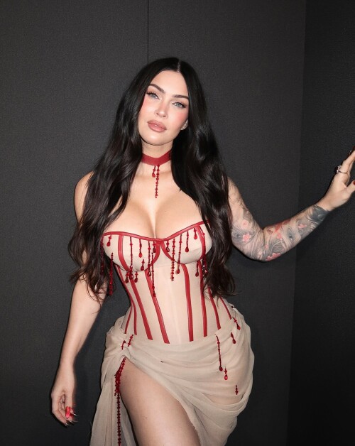 babeea70832145beb726c13b6d79b591