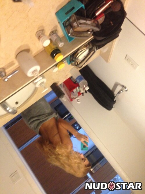 98488cb633a93a3f3392da8b5b9b16e3