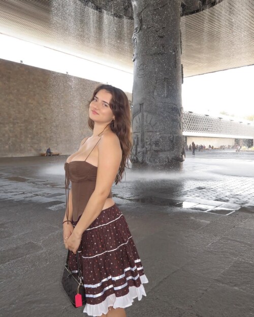 02fe9a070bb4e49fae11314b2acf22b2