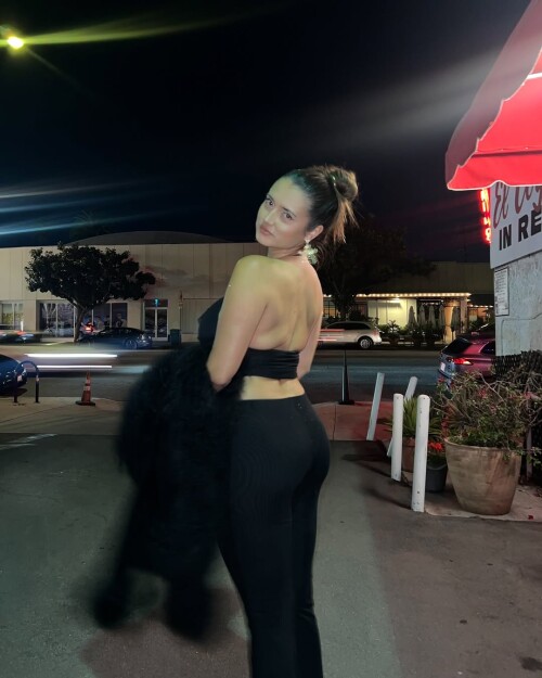 7b1b1a5a12ab121207e367f4e25a4e5d