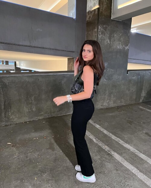 841277aba6c1127e1c2cc4dc039c27af