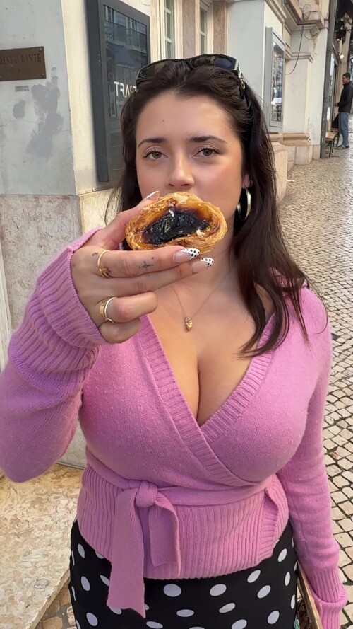 860f079ec7c1d17cc1b3cc6a1e93131a