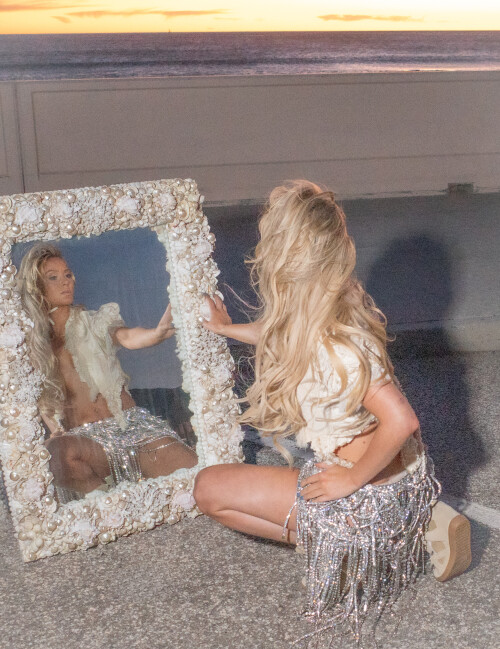 c237fb6d89fe661c5e9af1d3c25ba33a