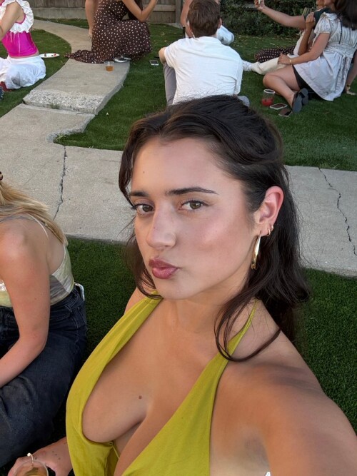 ef0b93d181996662934f6ac33c92082b