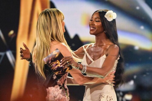 2c98571b013c157e2eb1c427c8e9a819