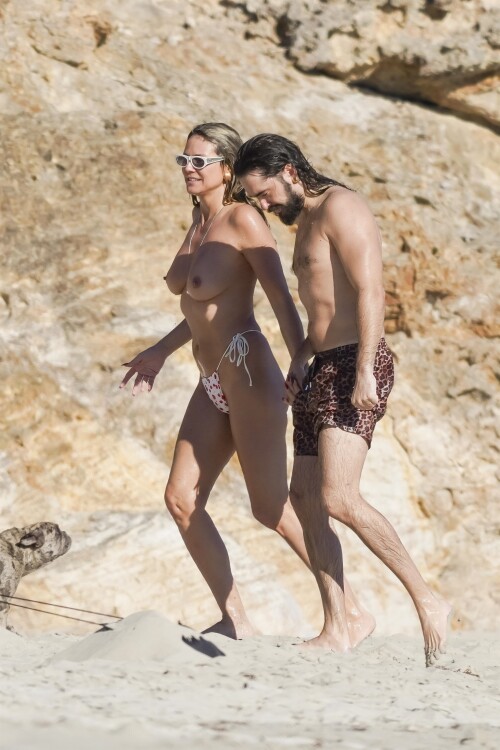 53762b4def1347bca29976e2a4c8490a