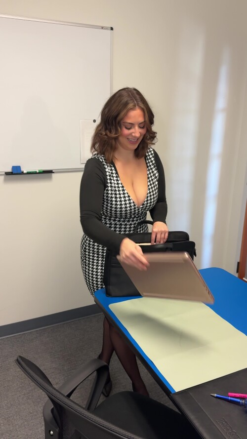 6439a3aa6accf04221f7c2c8284e9301