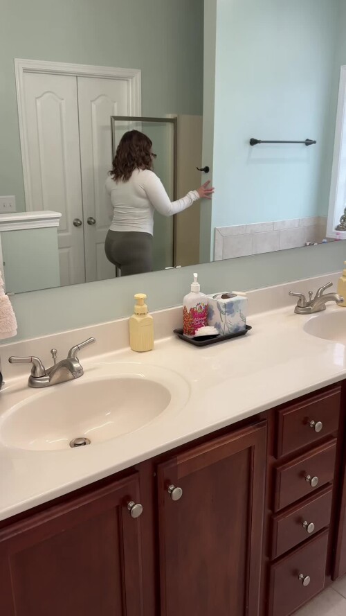 b8c56abee8944e96b81d91adceb4a9e3