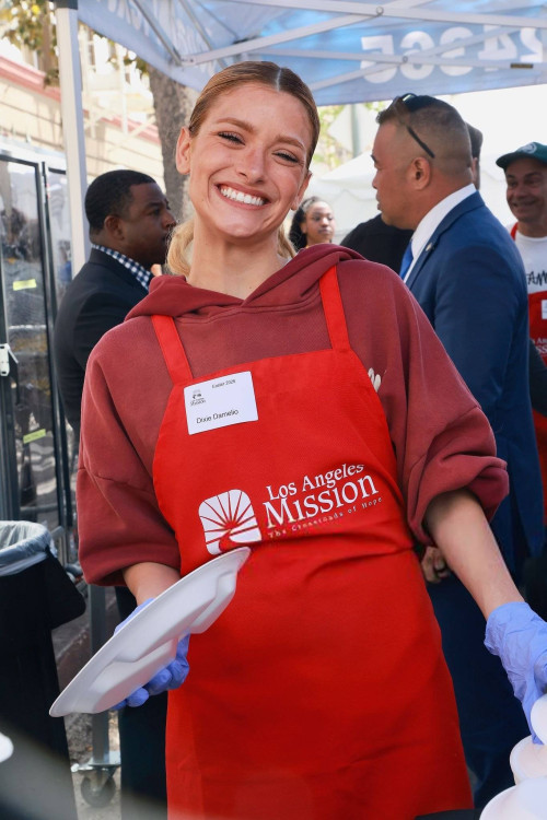 2d1af2ad6f4a0b065a4593cd47ab0a64