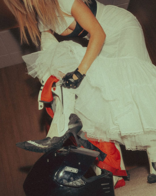 3b4b8e95bf0532131b8b94d8f5829498