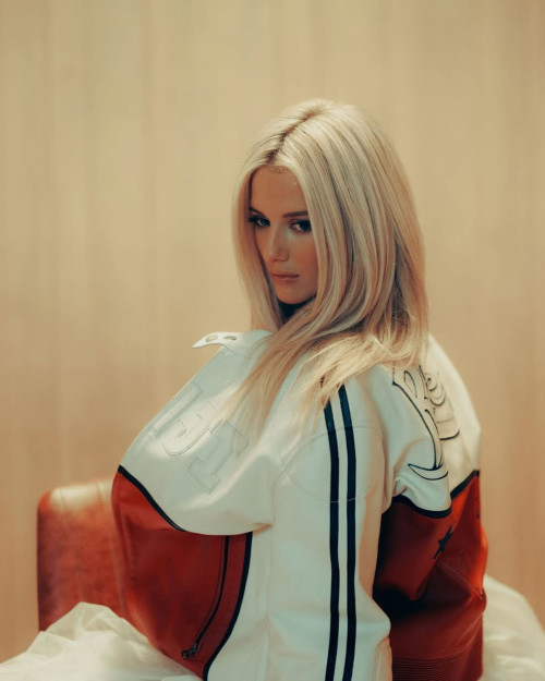 7ca819c0b9989b84bbf770dcf2c797d0