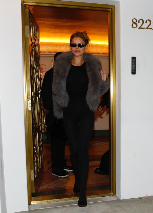 23e6f74367ece83c6e5b87a4198584ed