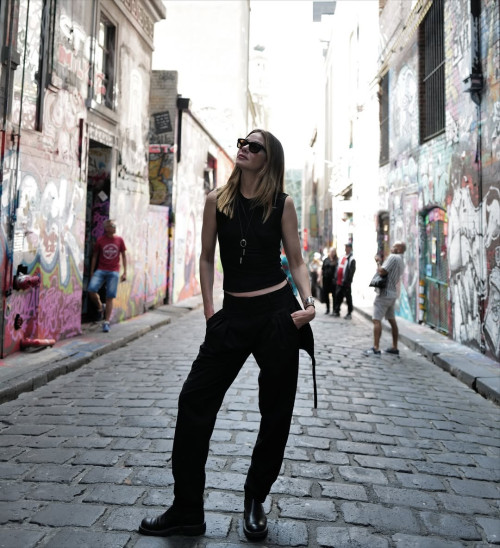 727faed96b2ed9acc095057e68c776e5