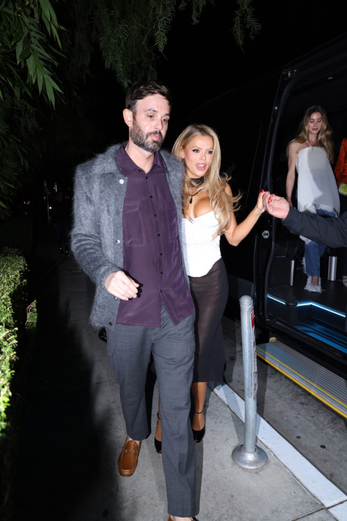 ba9fbb65c676414cc134185ba60d8322